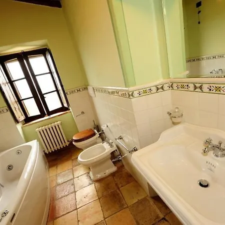 Fonte Sant'angelo Sleeps 15 Pool Air Con Wifi *