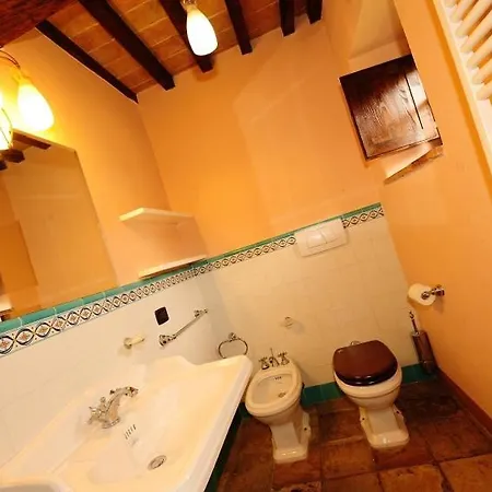 Fonte Sant'angelo Sleeps 15 Pool Air Con Wifi *